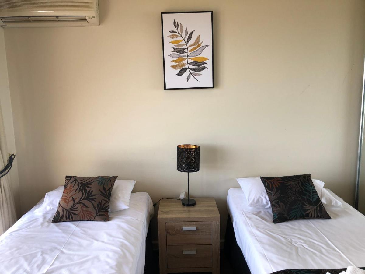 Coral Towers Holiday Suites Cairns Exterior photo