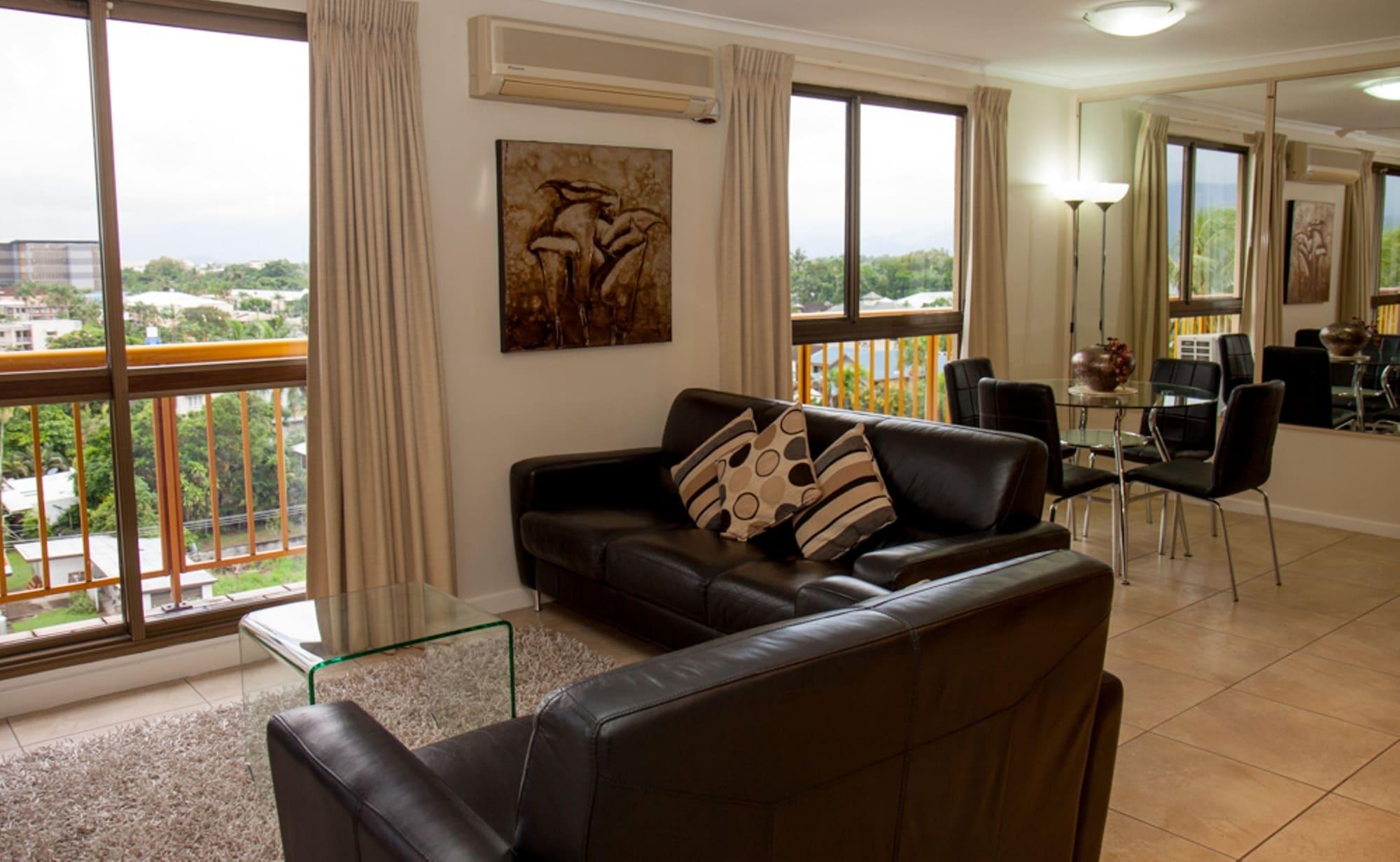 Coral Towers Holiday Suites Cairns Exterior photo