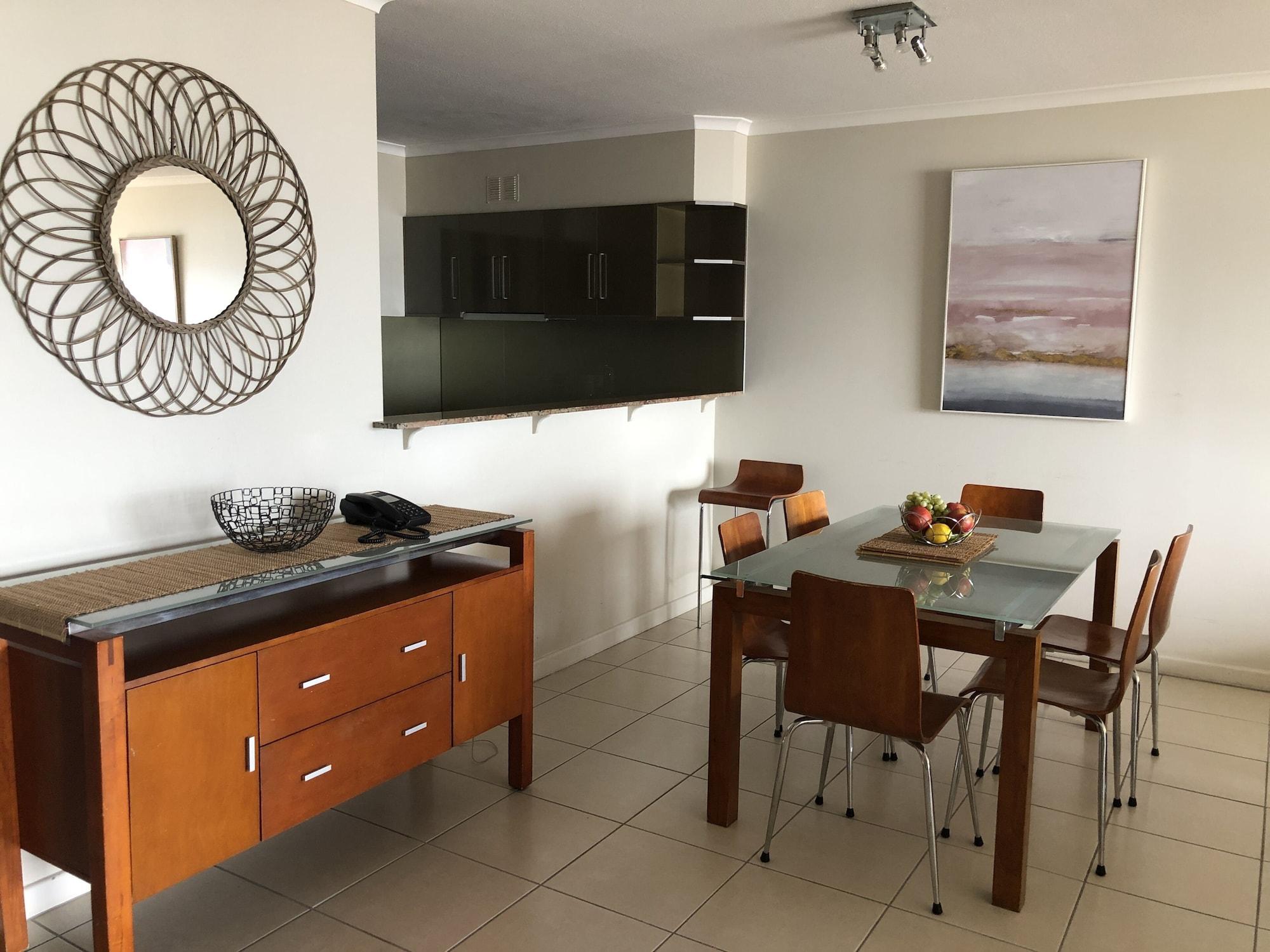 Coral Towers Holiday Suites Cairns Exterior photo