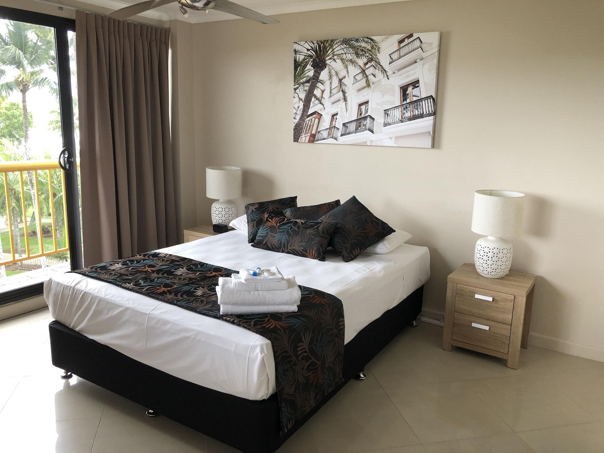 Coral Towers Holiday Suites Cairns Exterior photo