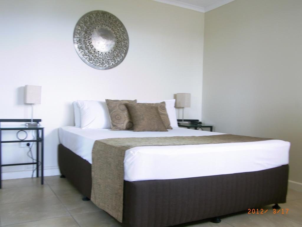 Coral Towers Holiday Suites Cairns Exterior photo