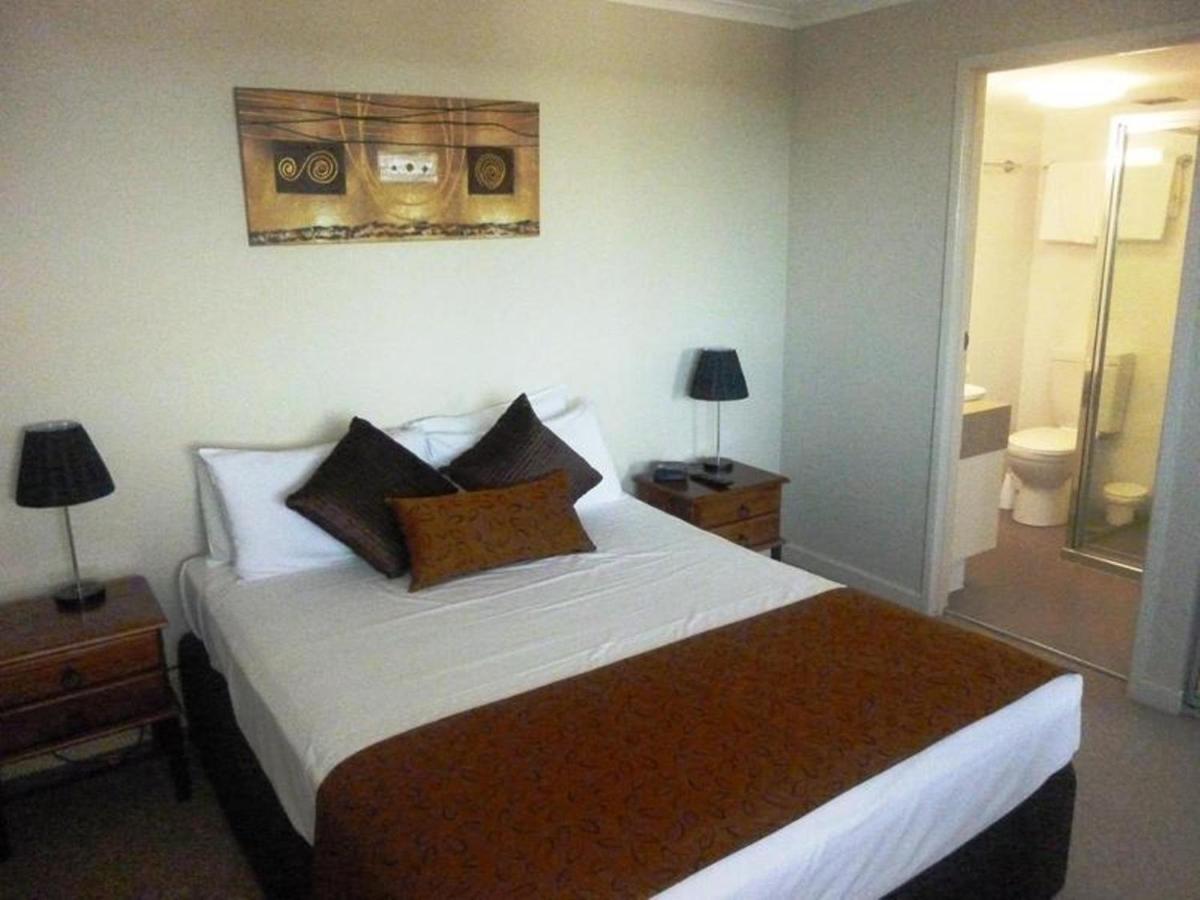 Coral Towers Holiday Suites Cairns Exterior photo